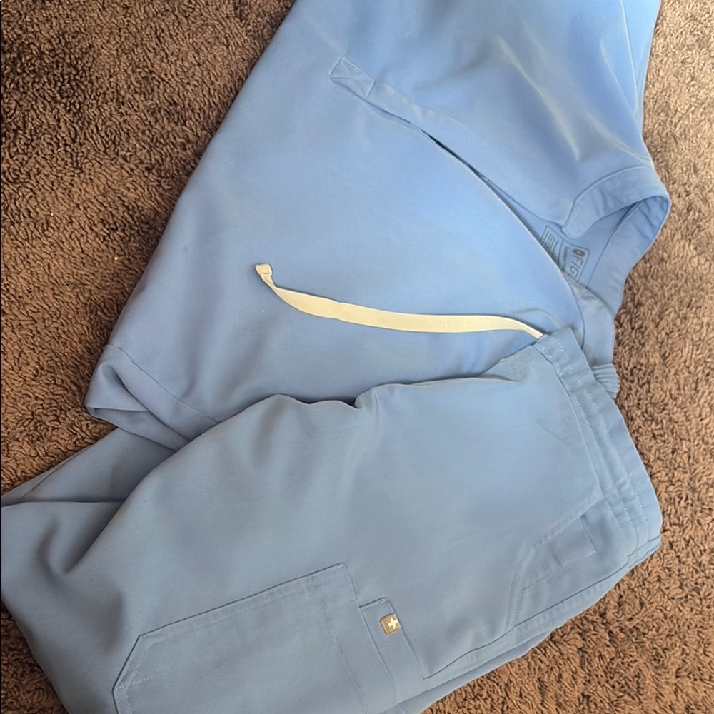 Figs scrubs